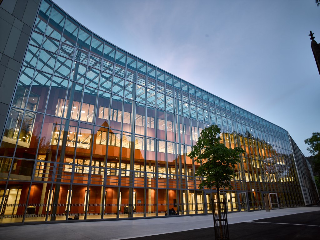 Libros de José Baroja disponibles en Universitätsbibliothek Marburg,&nbsp;Alemania